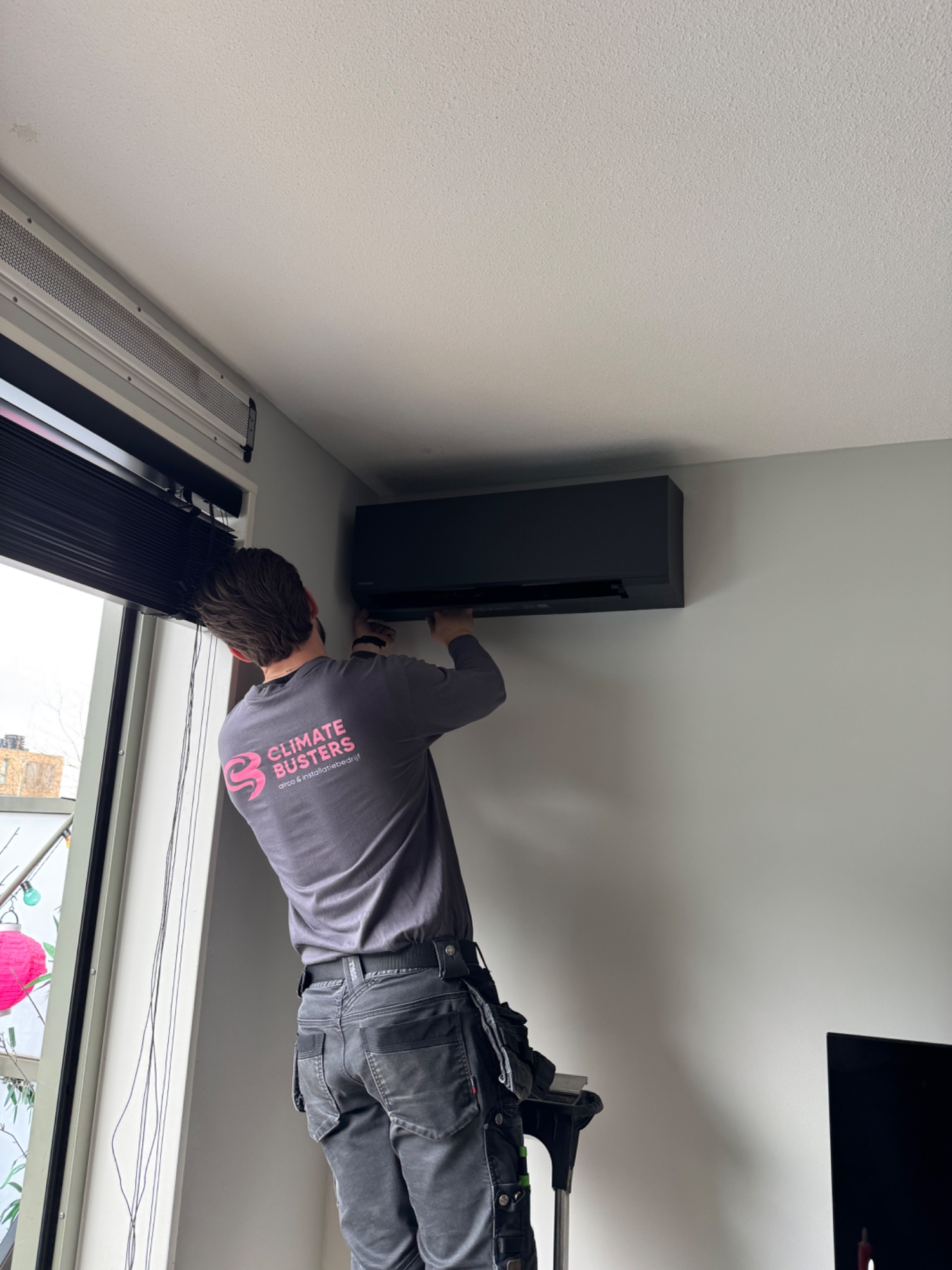 Wandmodel installatie